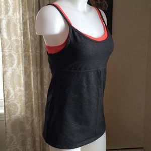 Gapfit workout tank with built-in bra